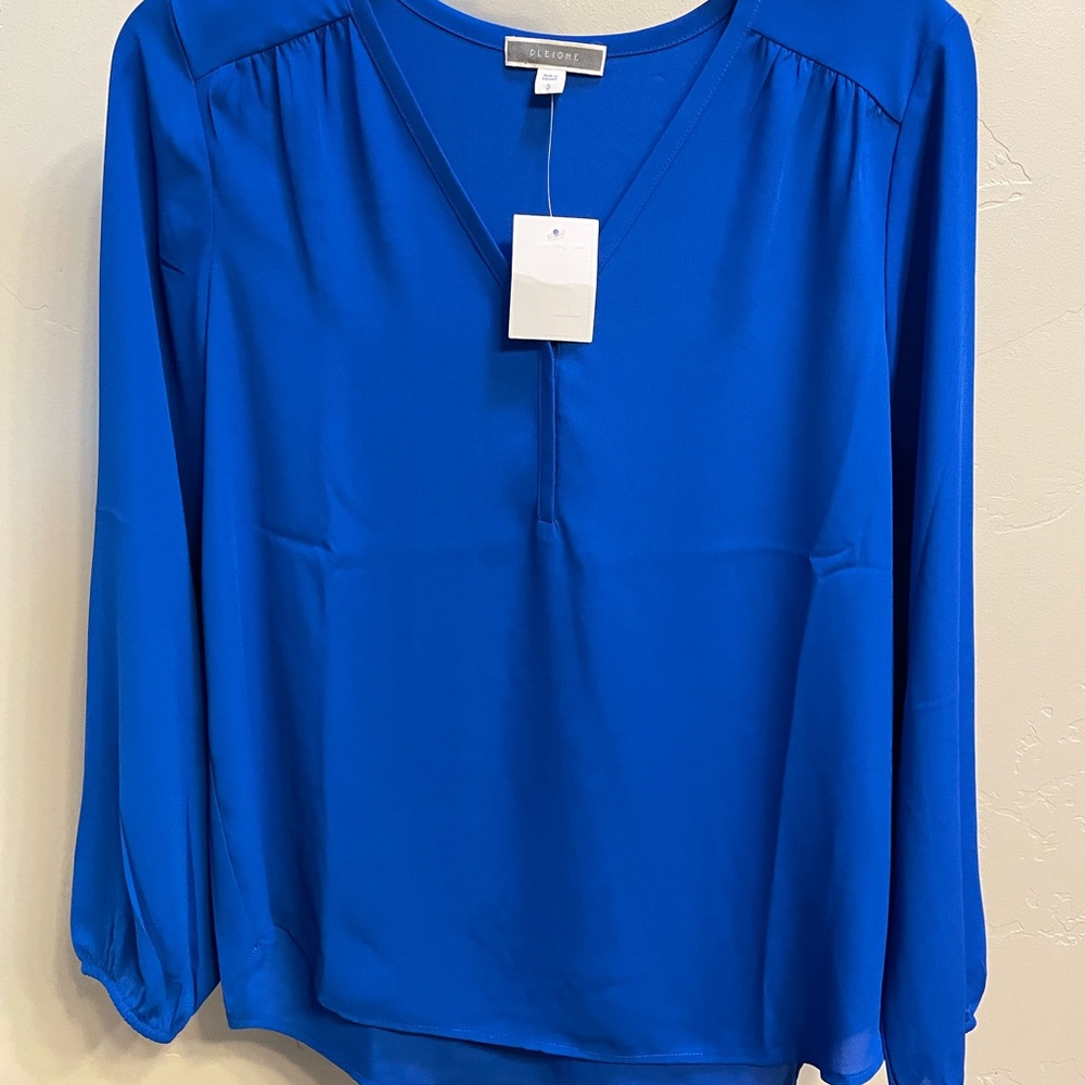 Brand new gorgeous royal blue colored blouse. Size small